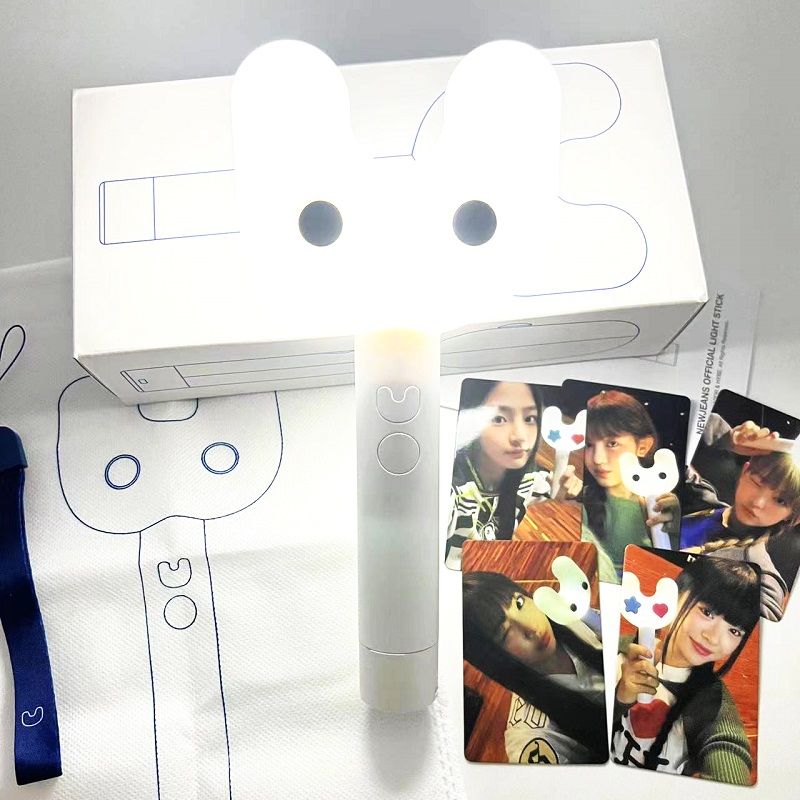 LIGHTSTICK NEWJEANS NJZ BLUETOOTH WITH PHOTOCARDS