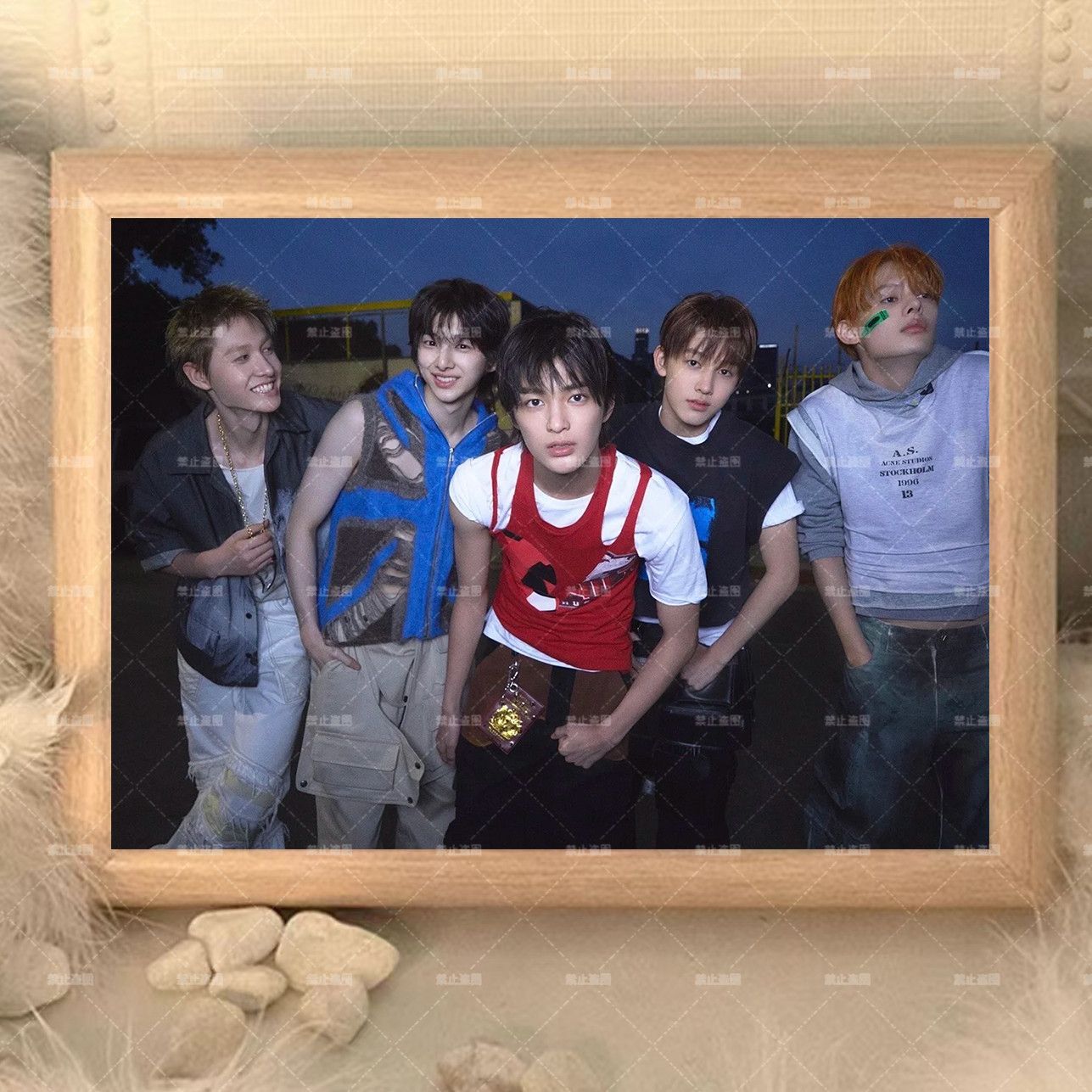 CORTIS DECORATIVE FRAME - VARIOUS SIZES AND IMAGES