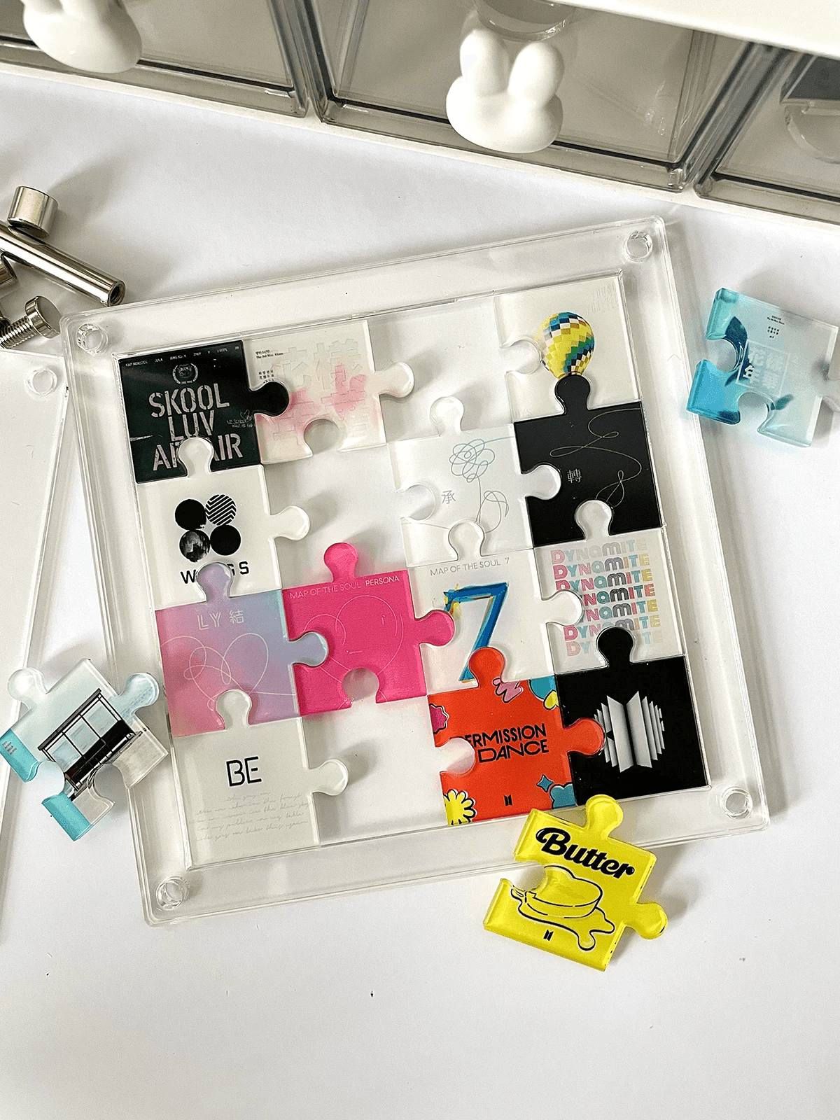 BTS ALBUMS PUZZLE THAT TURNS INTO A DECORATIVE FRAME